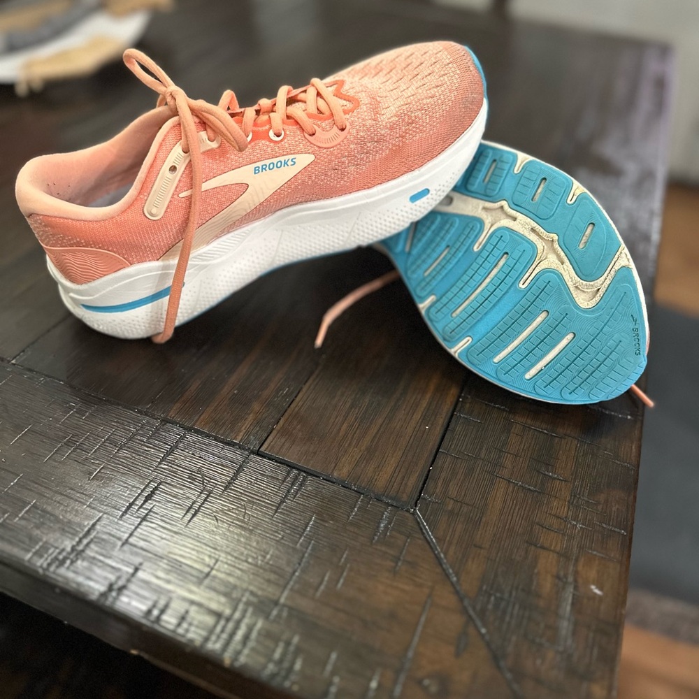 Brooks Peach and Blue Running Shoes